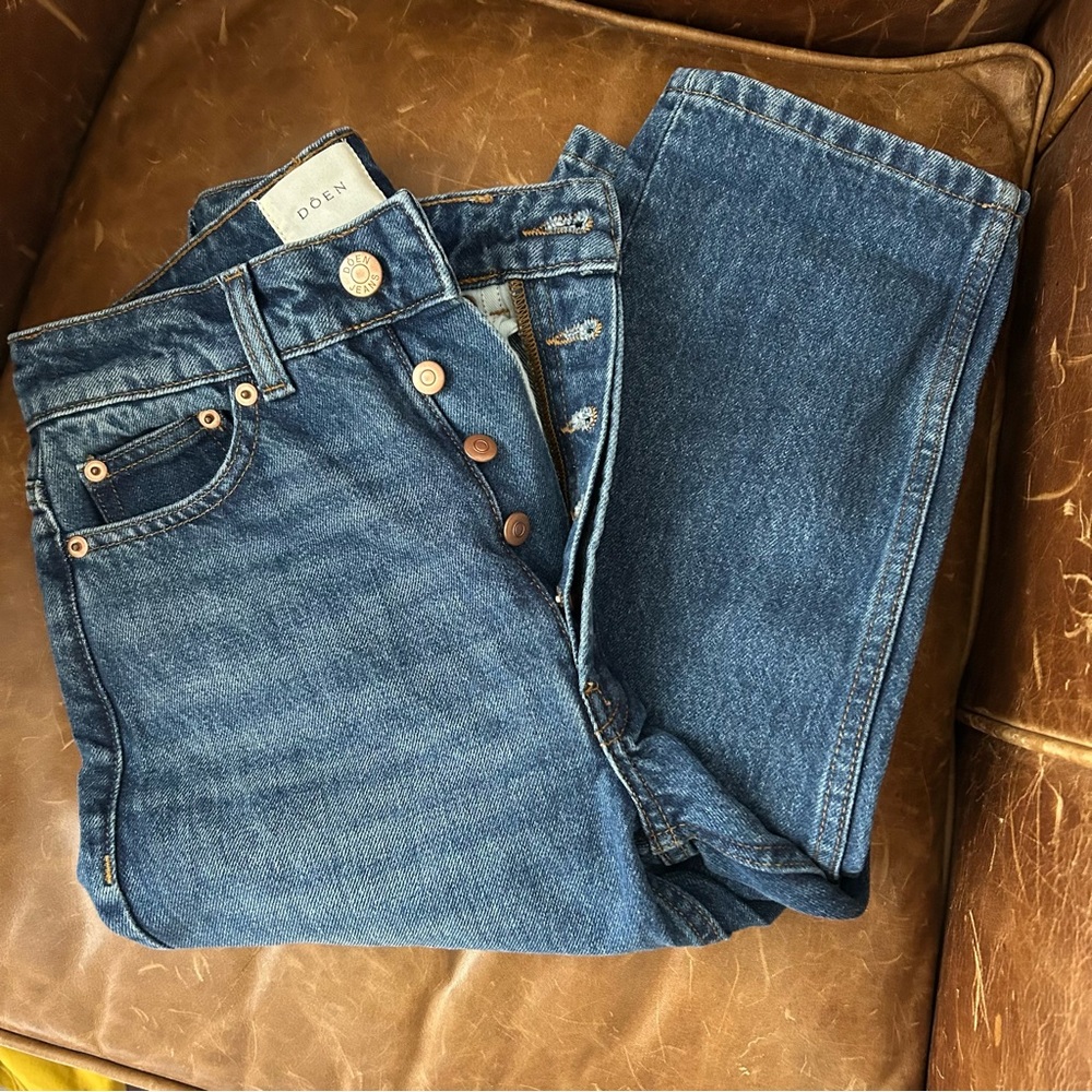 Doen Diana straight leg Jean. Size 23